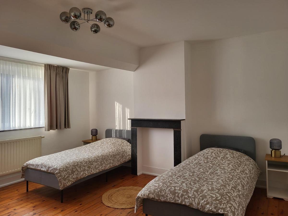 Brussels Bed & Blockchain Private Rooms With Shared Bathroom Etterbeek Exterior foto