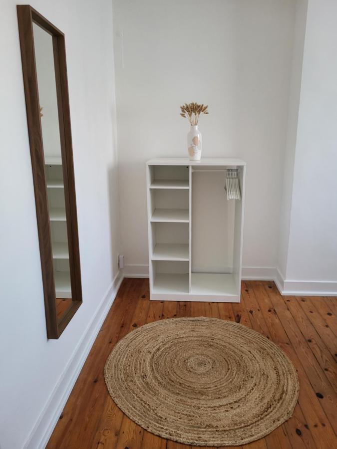 Brussels Bed & Blockchain Private Rooms With Shared Bathroom Etterbeek Exterior foto