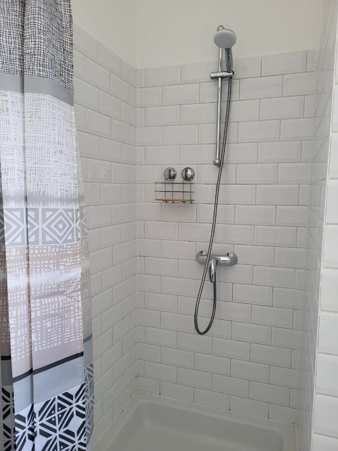 Brussels Bed & Blockchain Private Rooms With Shared Bathroom Etterbeek Exterior foto
