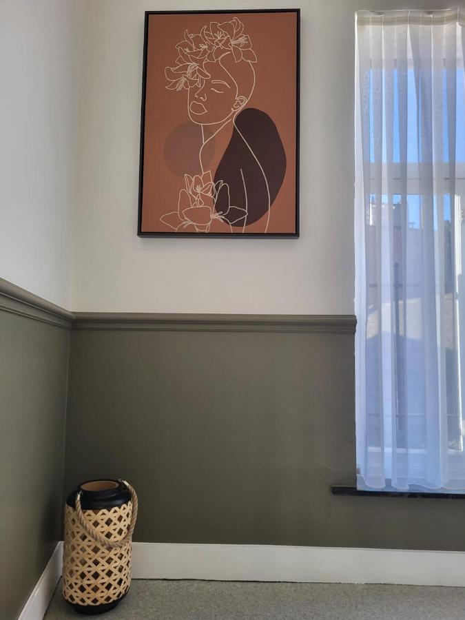 Brussels Bed & Blockchain Private Rooms With Shared Bathroom Etterbeek Exterior foto