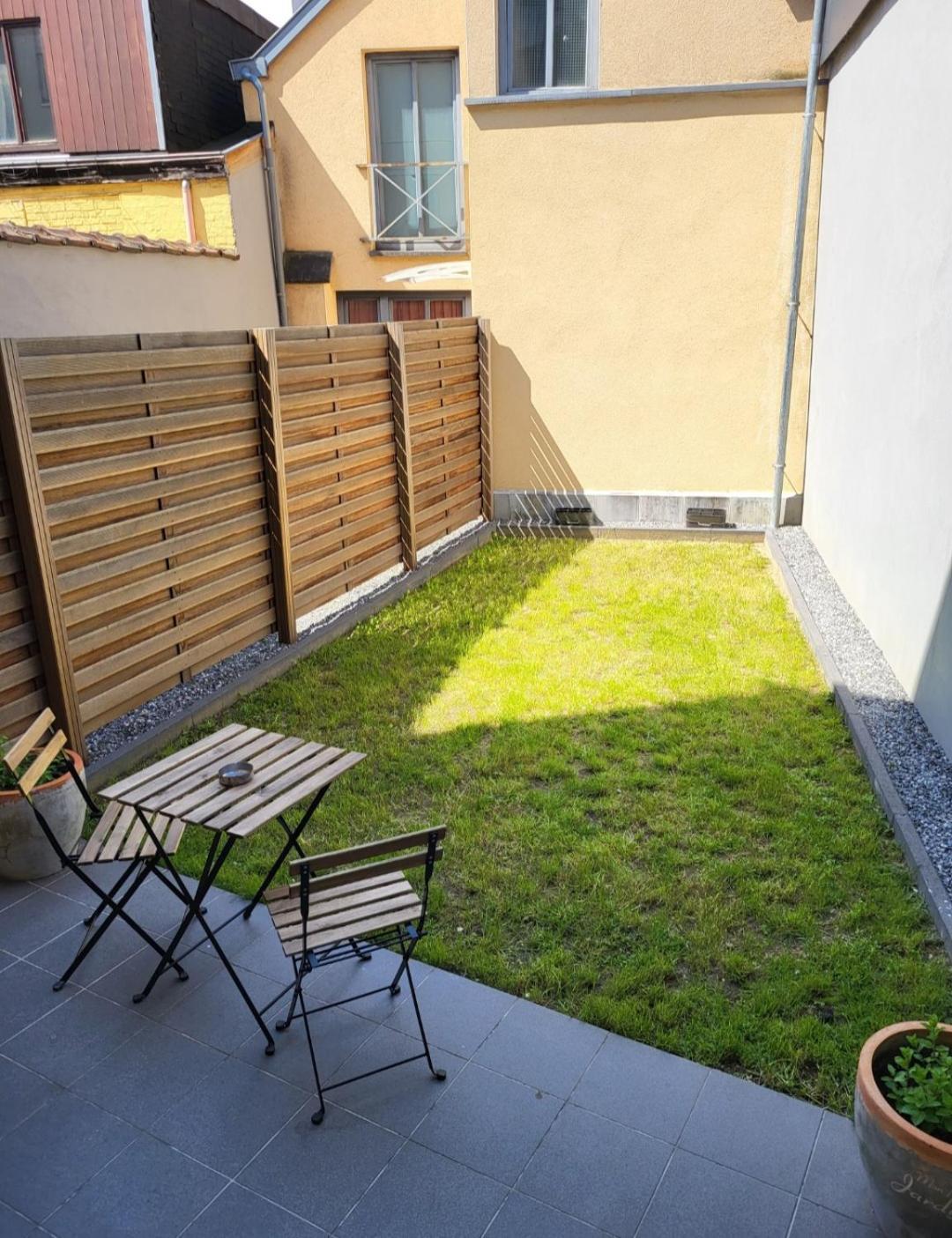 Brussels Bed & Blockchain Private Rooms With Shared Bathroom Etterbeek Exterior foto