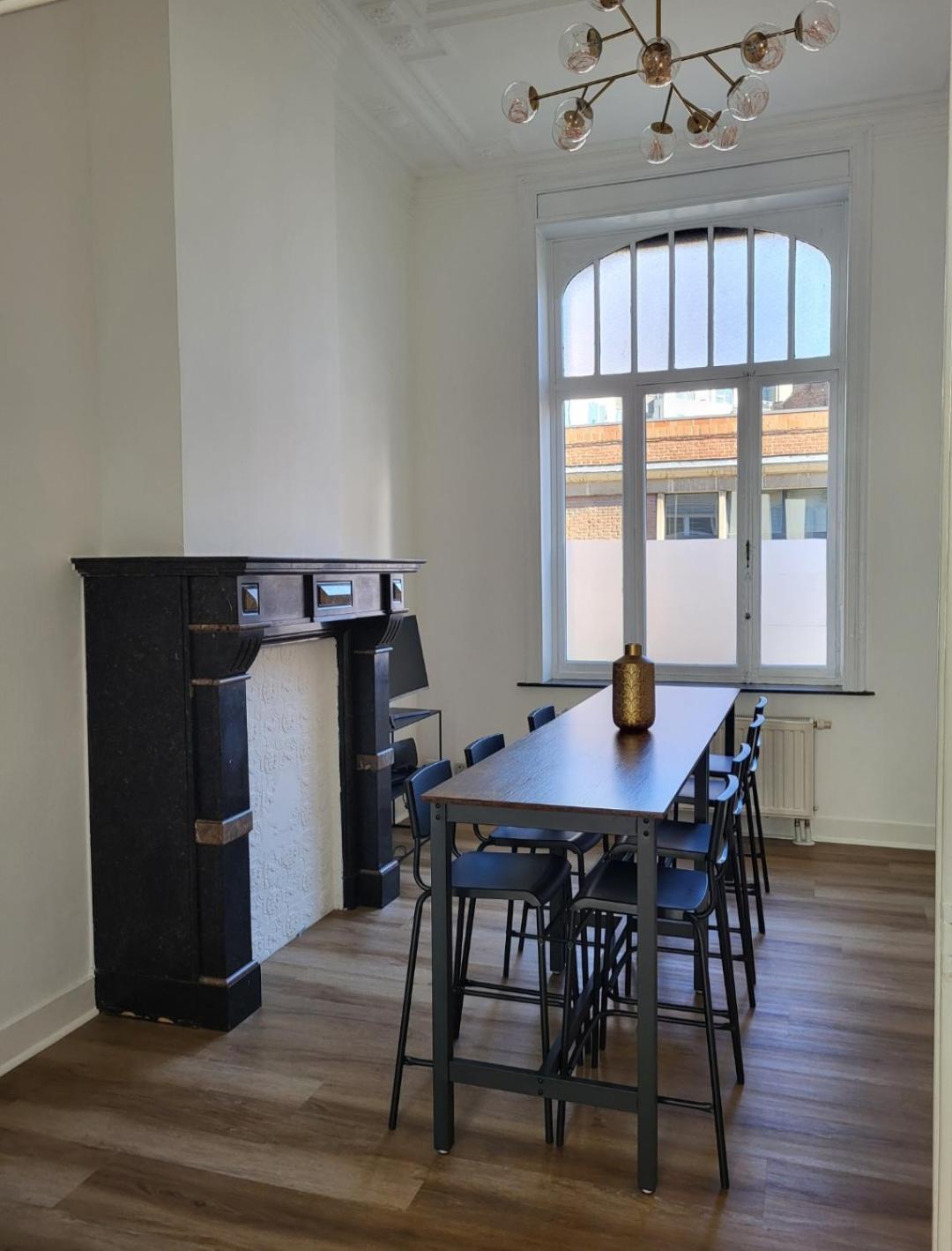 Brussels Bed & Blockchain Private Rooms With Shared Bathroom Etterbeek Exterior foto