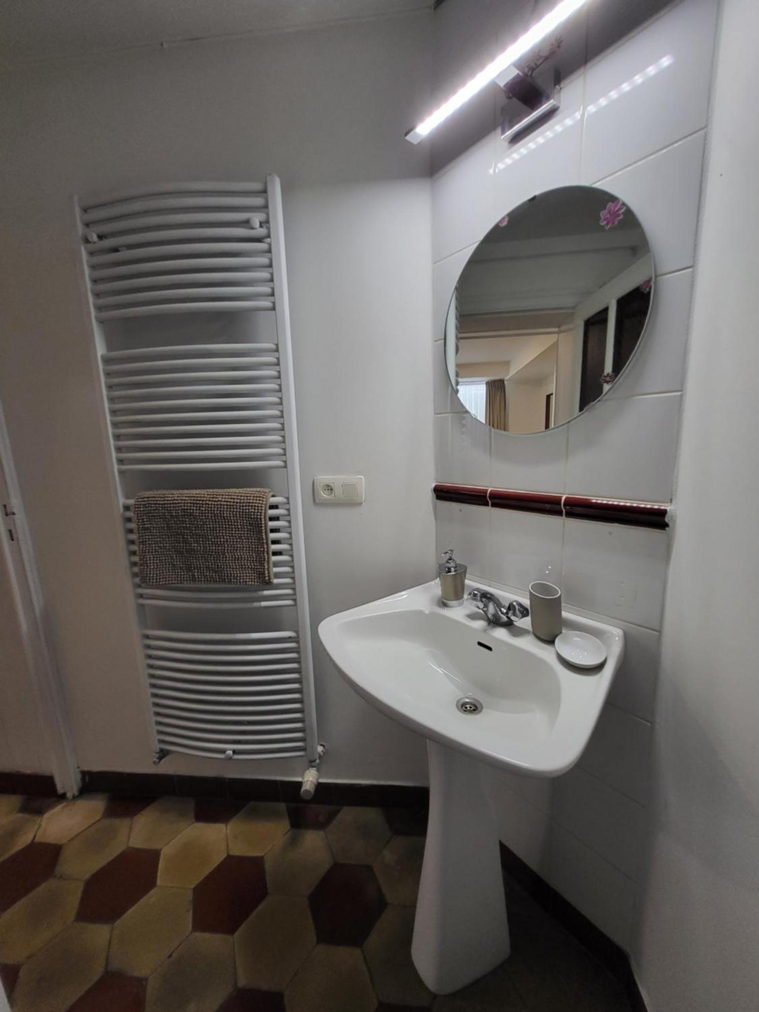 Brussels Bed & Blockchain Private Rooms With Shared Bathroom Etterbeek Habitación foto