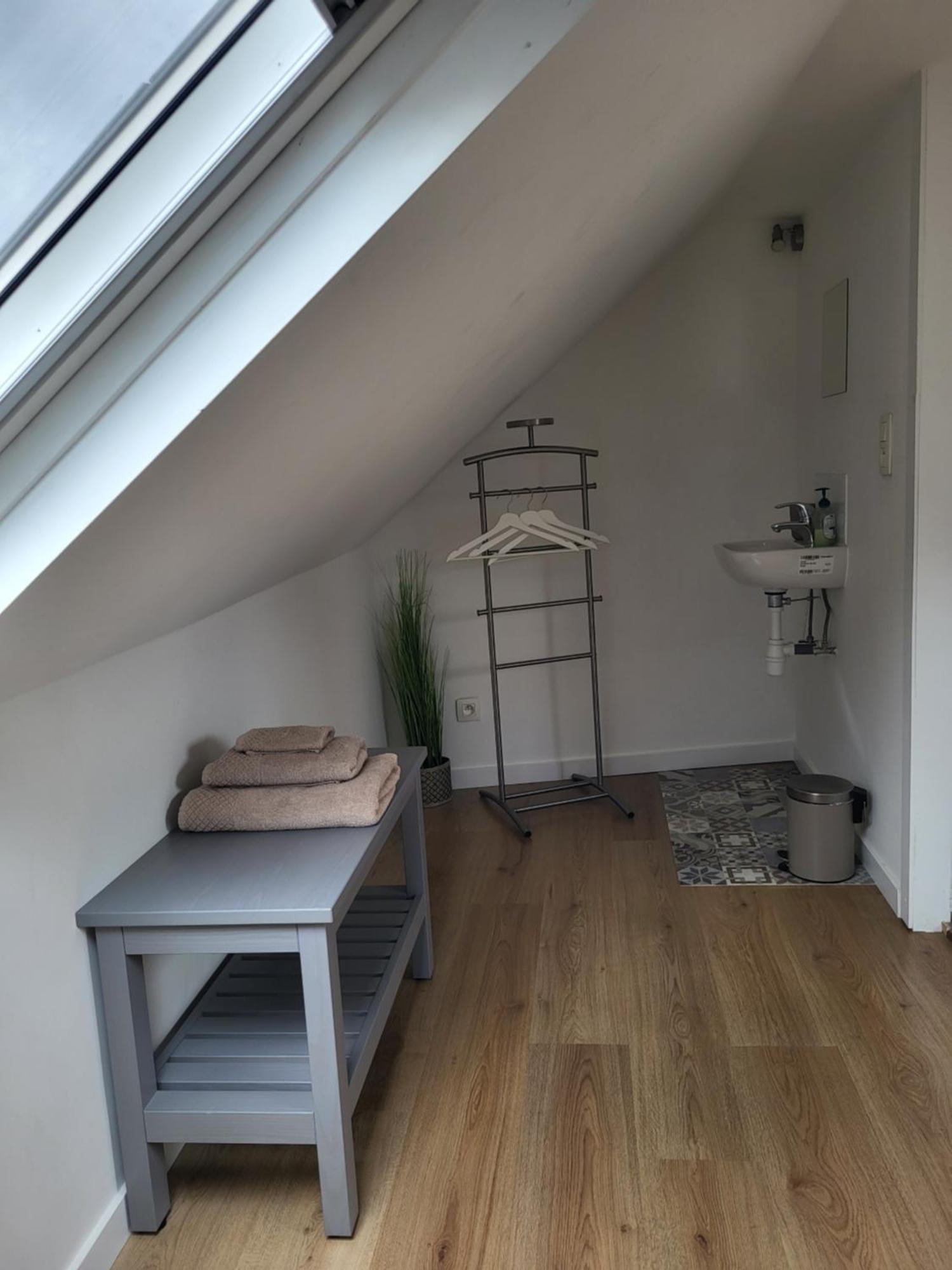 Brussels Bed & Blockchain Private Rooms With Shared Bathroom Etterbeek Exterior foto